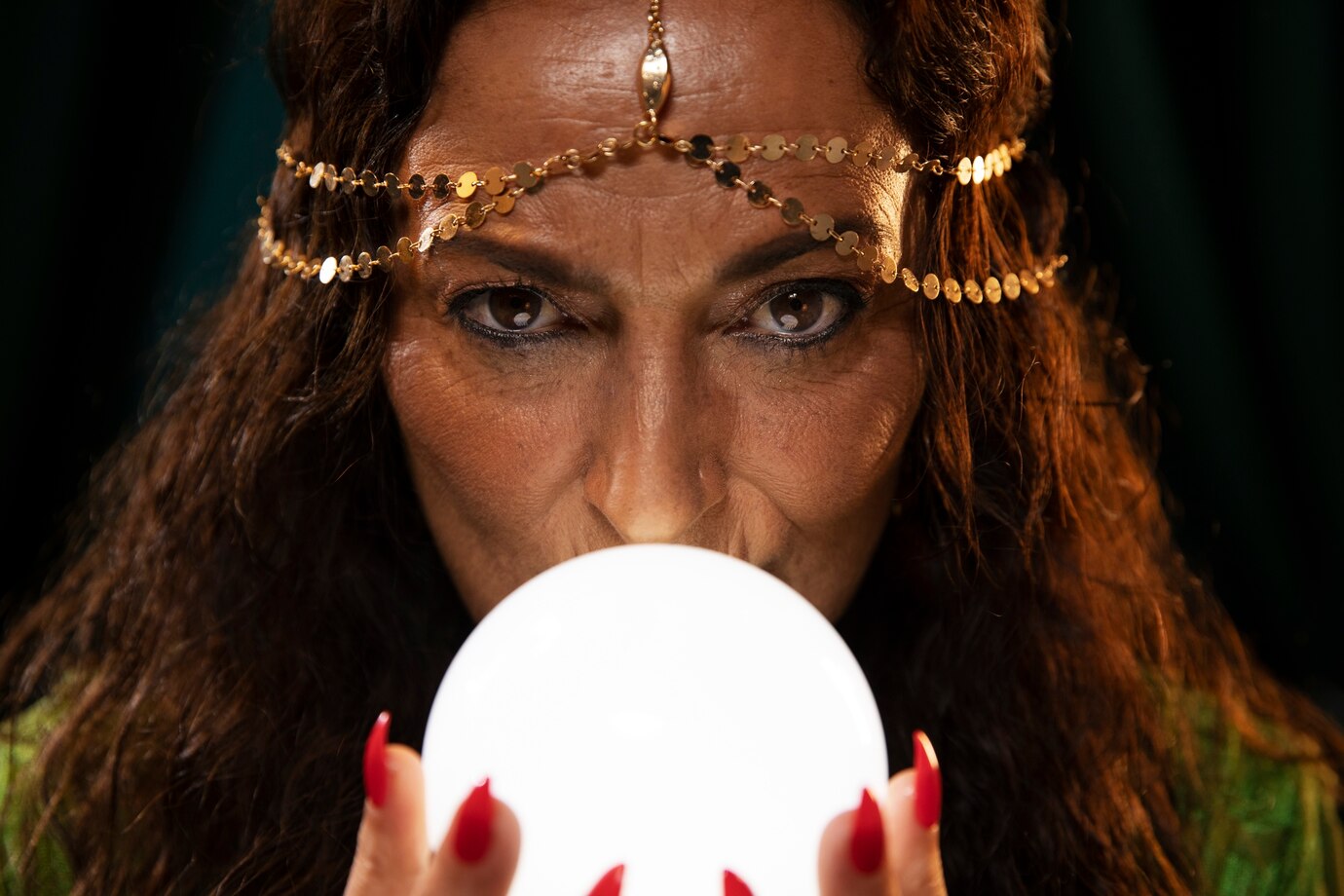 Clarisa realizando ritual